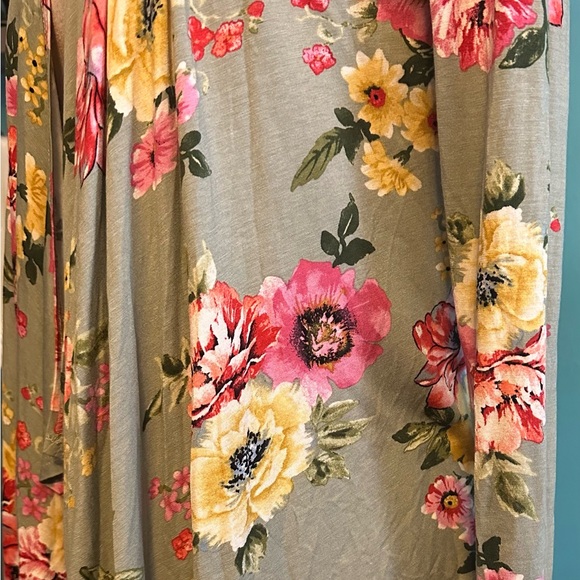 Rags & Coutures S cardigan sage green and florals high low hem - Picture 4 of 4